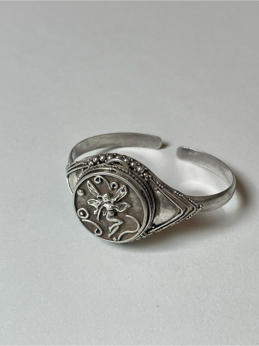 Sterling Silver 925 / Fairy Cuff Bracelet with secret compartment - vintage